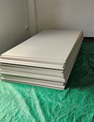 lots of plasterboard to be brough in and up stairs