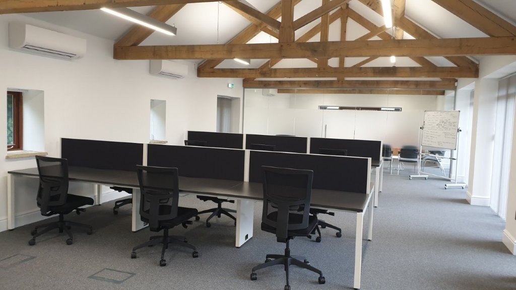 Fitting of Glass Walls under a Vaulted roof